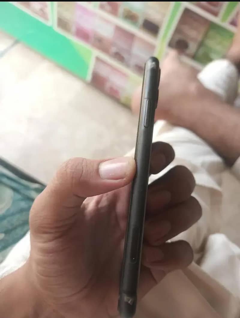 Apple iPhone 11 2