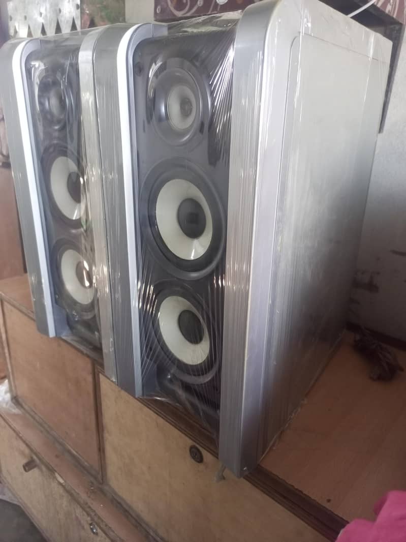 SS wD9 3