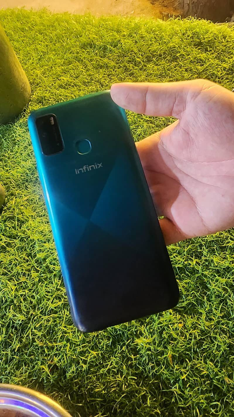 Infinix Hot 9 Play - Mobile Phones - 1120802918