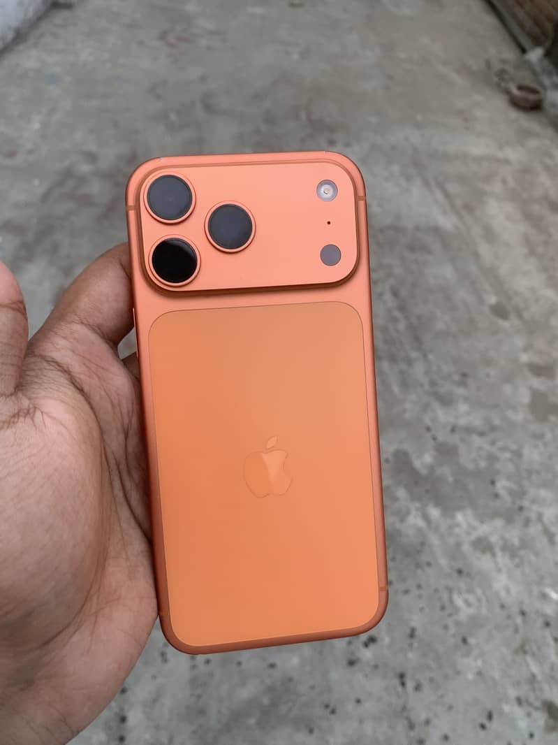 Apple iPhone 17 Pro Max 2