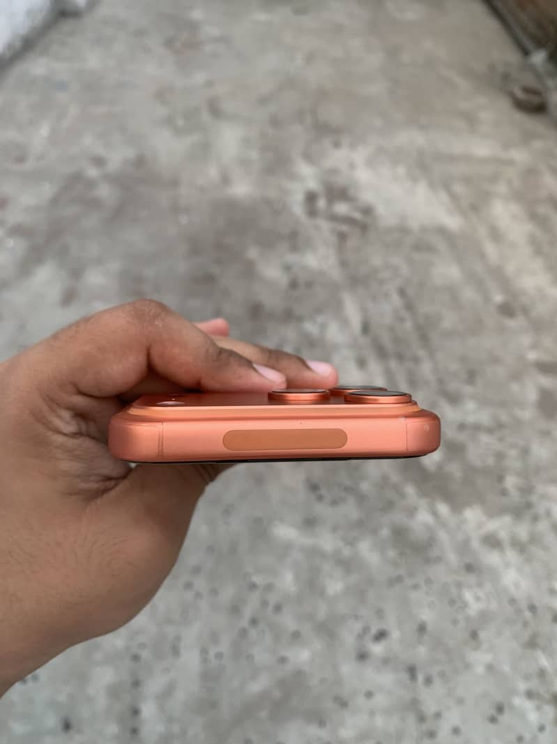Apple iPhone 17 Pro Max 3