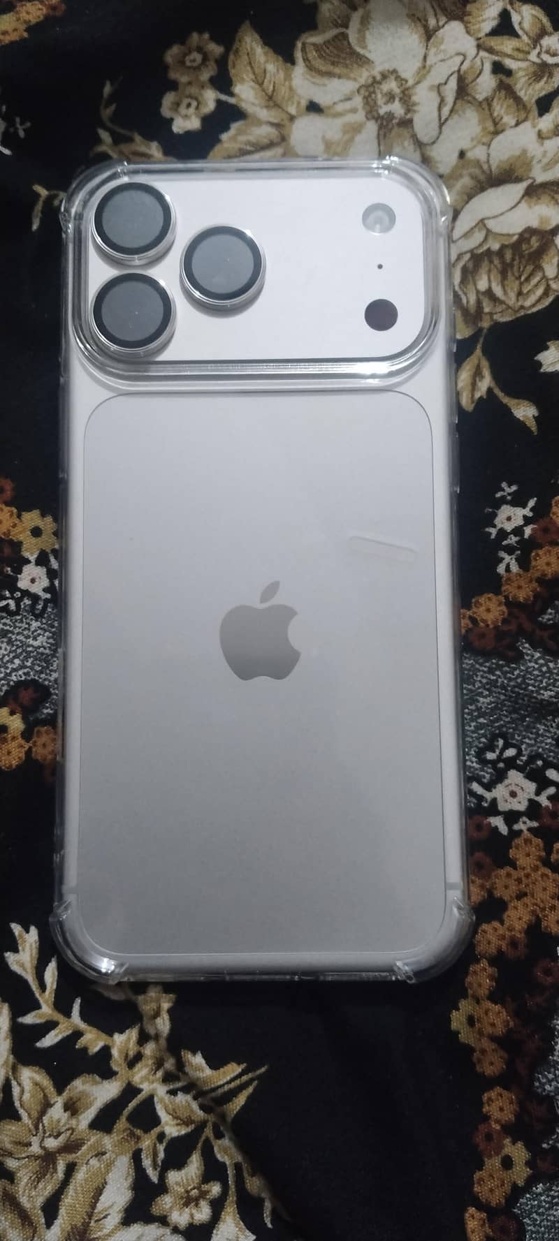 Apple iPhone 18 Pro Max 1