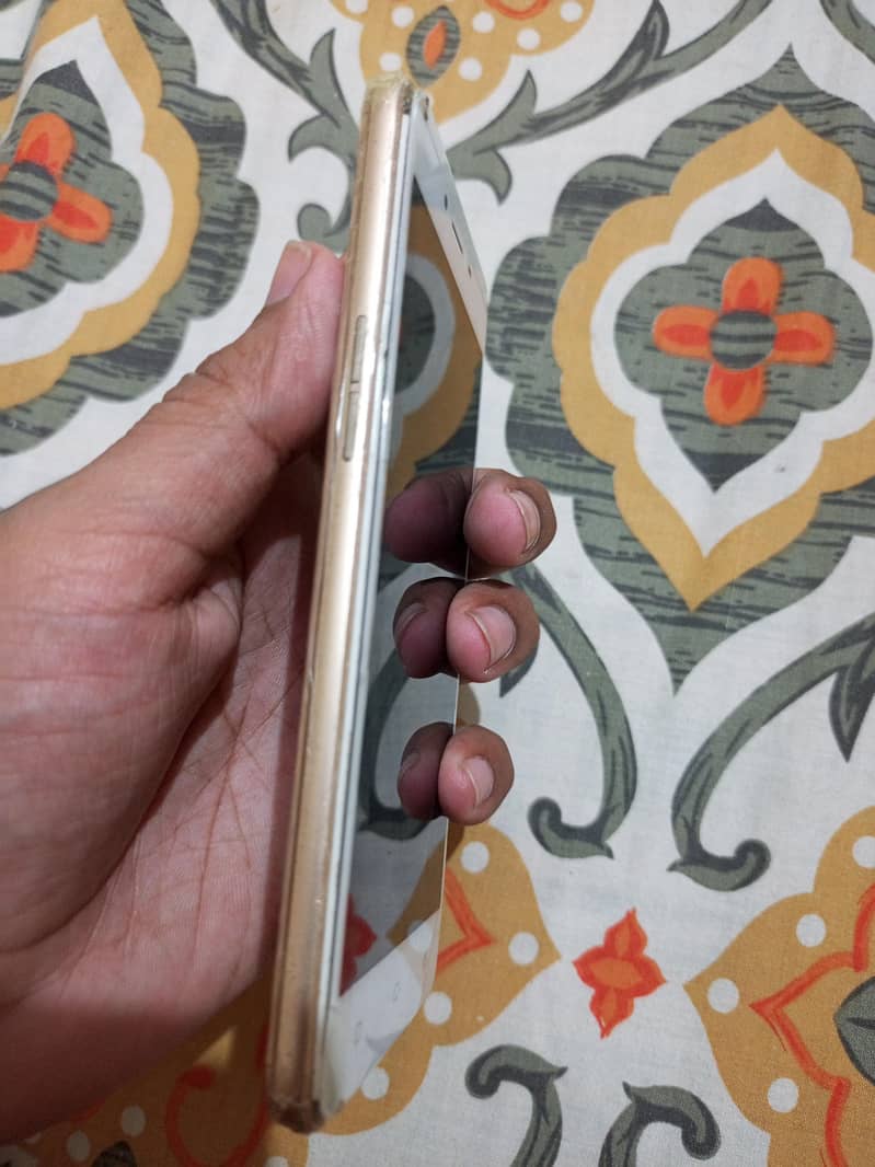 OPPO A37f 3