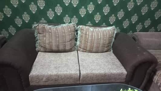 urgent sale sofa 6 seater