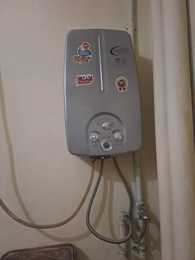 10-Litre LPG Instant Geyser for Sale