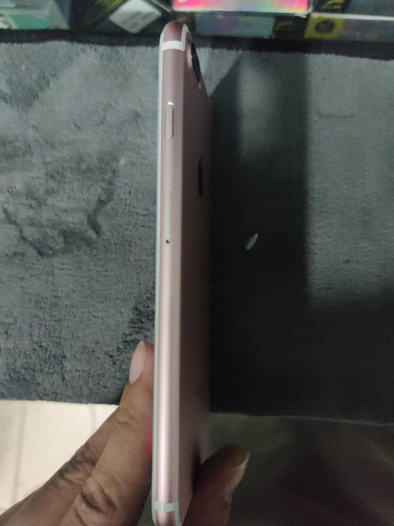 Apple iPhone 7 Plus 2