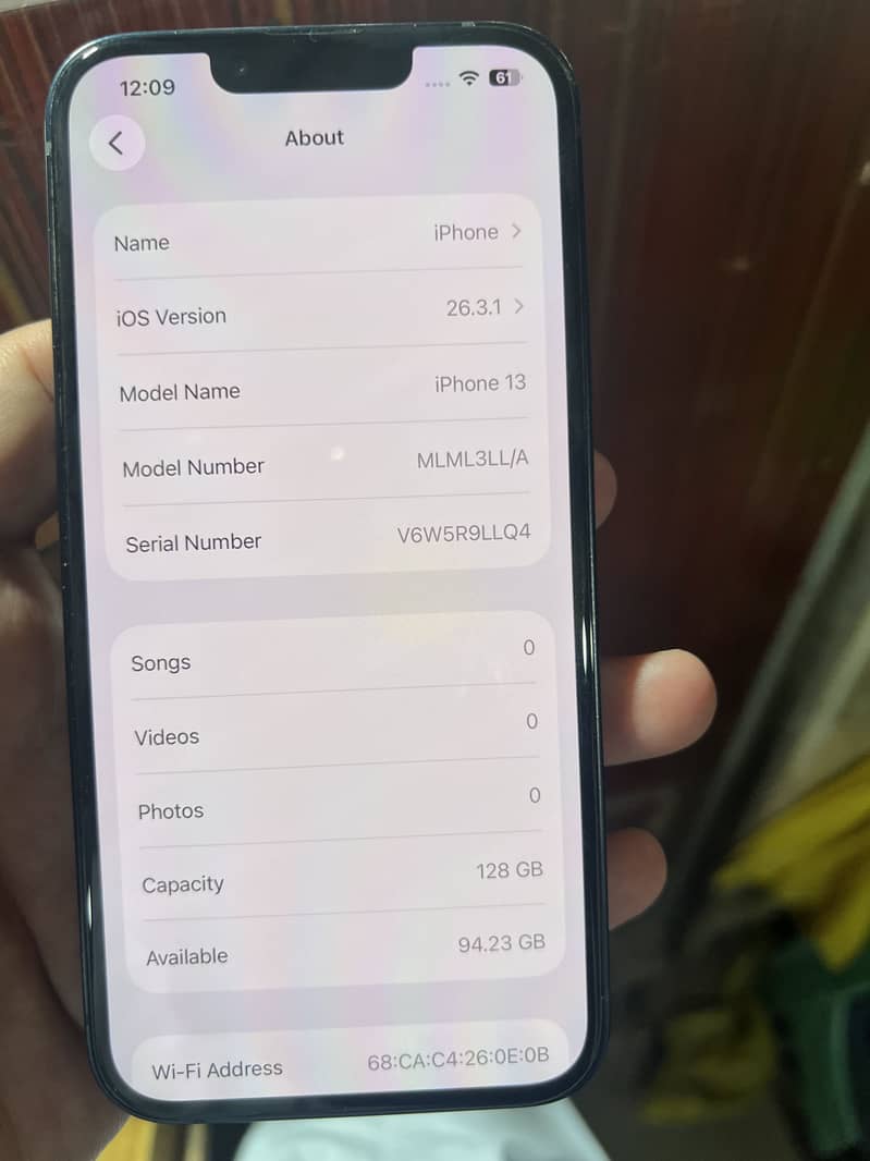 Apple iPhone 13 4
