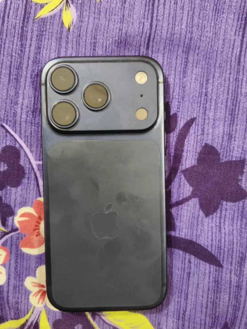 Apple iPhone 17 Pro 4