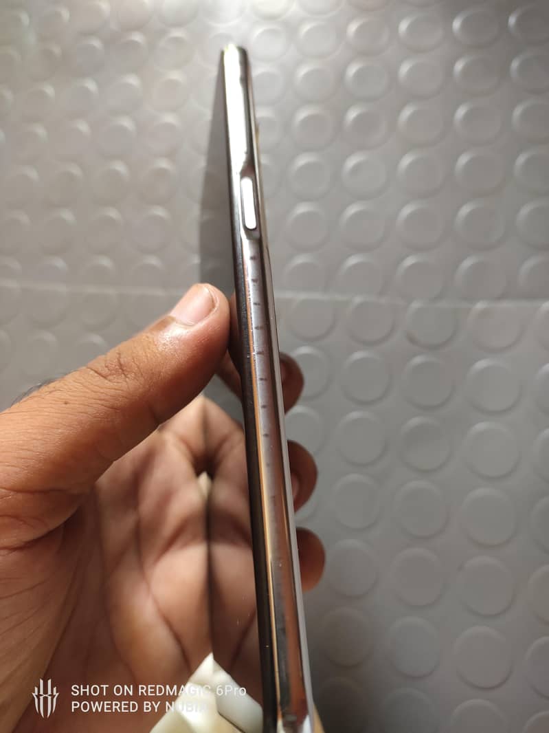 Xiaomi Redmi Note 9S 4