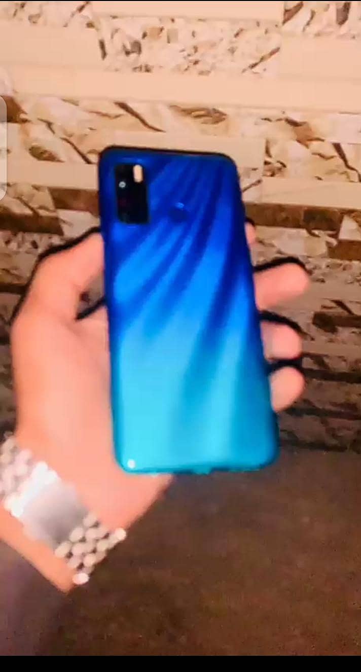 Tecno Spark 5 Pro 0