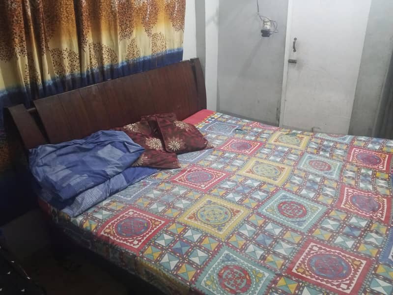 bed sets and dressing table 1
