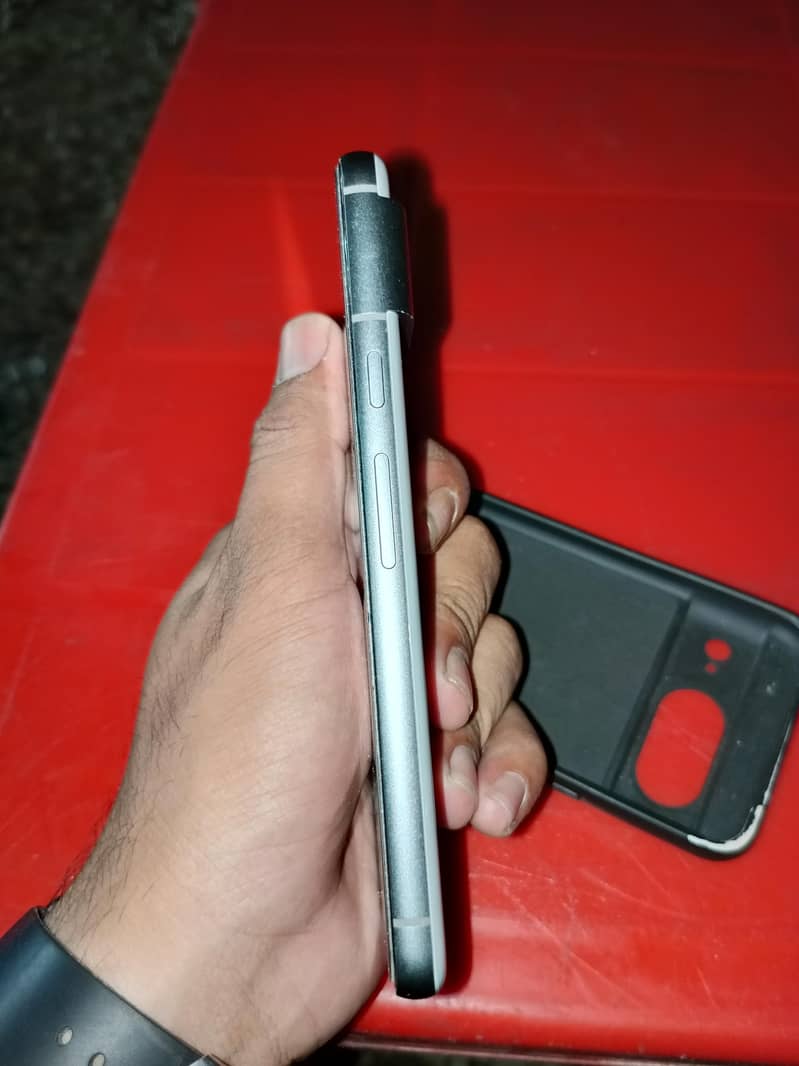 Google Pixel 8 1