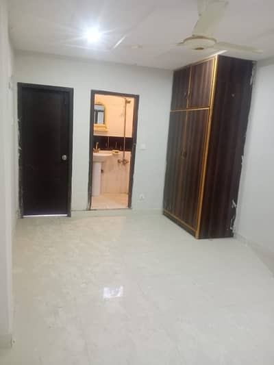 Plaza Akbar margala E 11 2 Islamabad 3 Bed Flat kirae ke liye TV launch kitchen