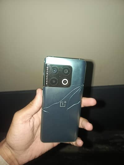 One Plus 10 Pro total ganiue clear display back rough and break