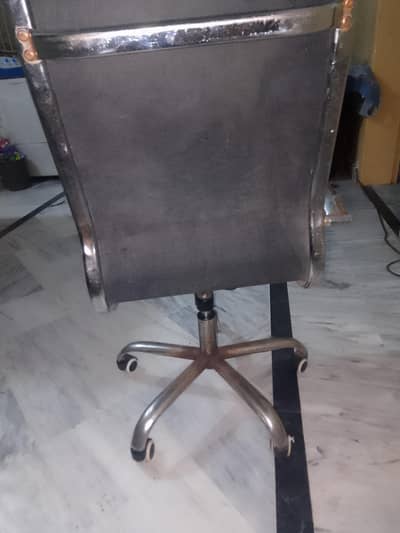 rotatable chair left side handle damage