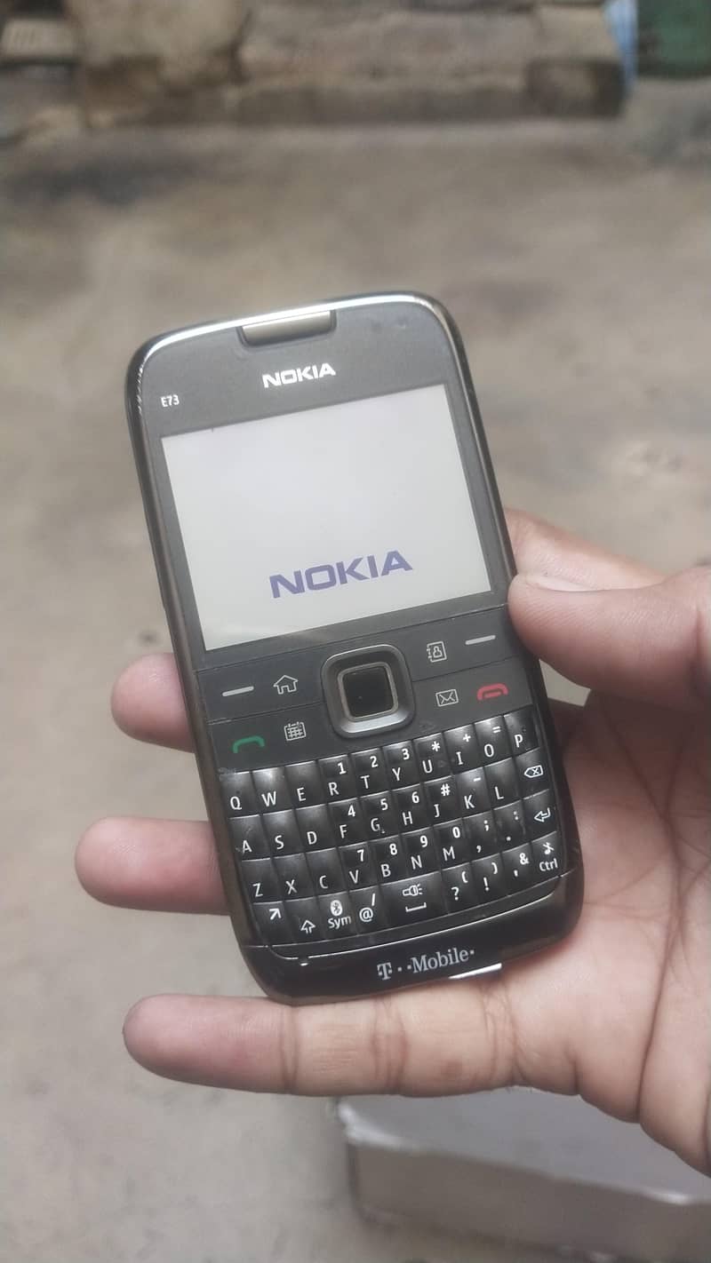 Nokia E73-E72 0