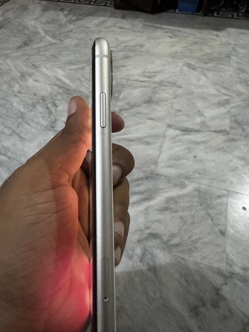 Apple iPhone 11 2