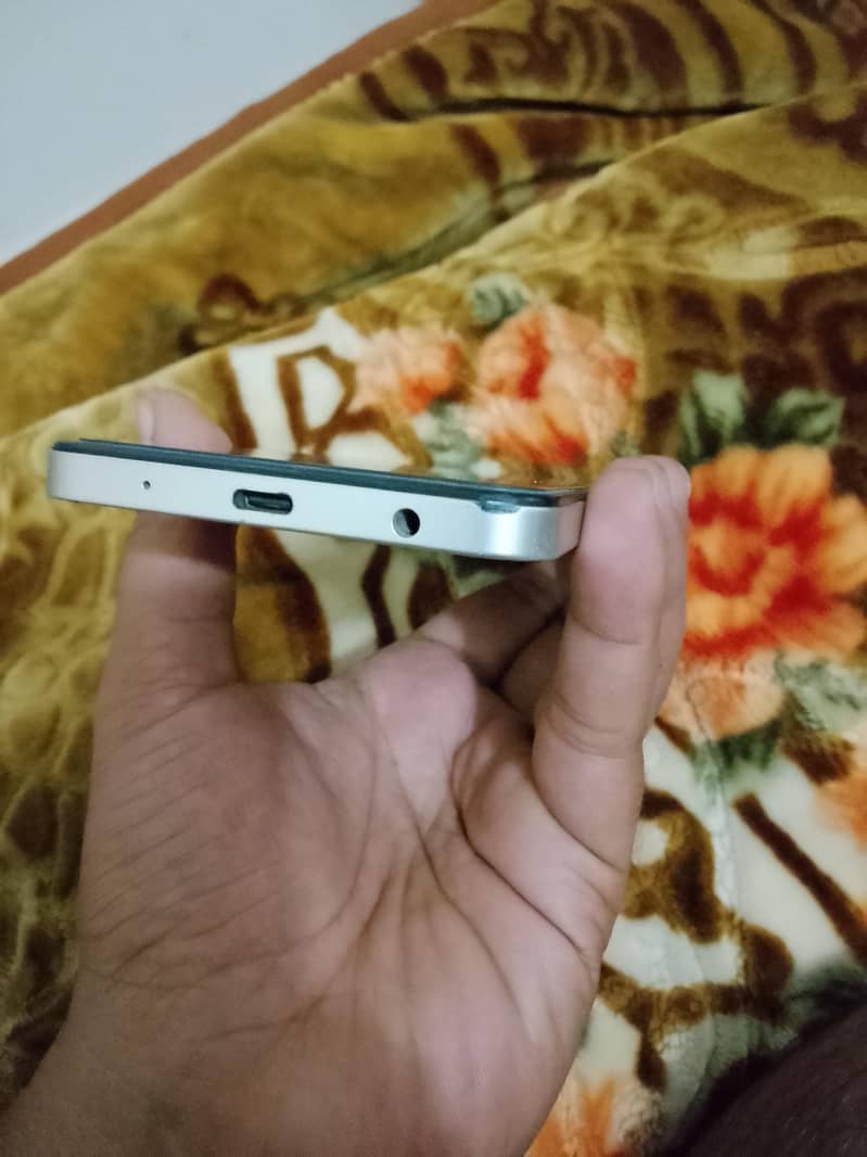 Redmi A5 4/64 2