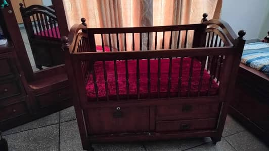 baby cot