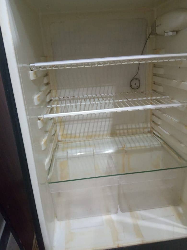 Refrigerator 16