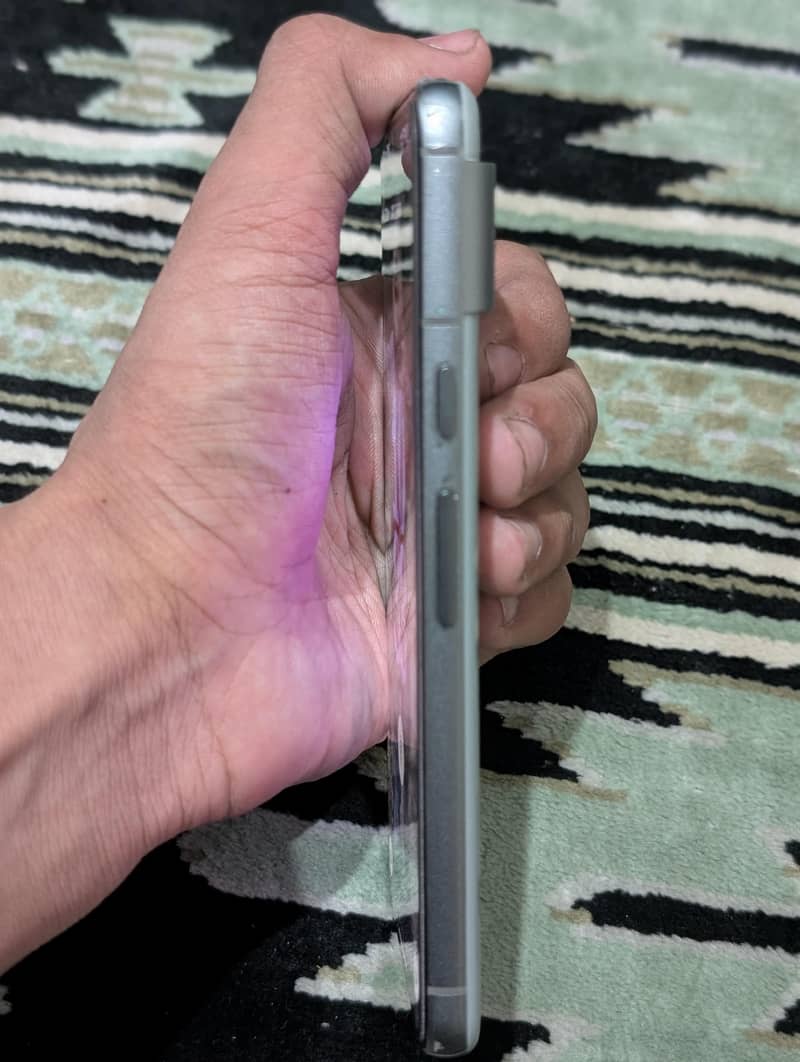 Google Pixel 8 3