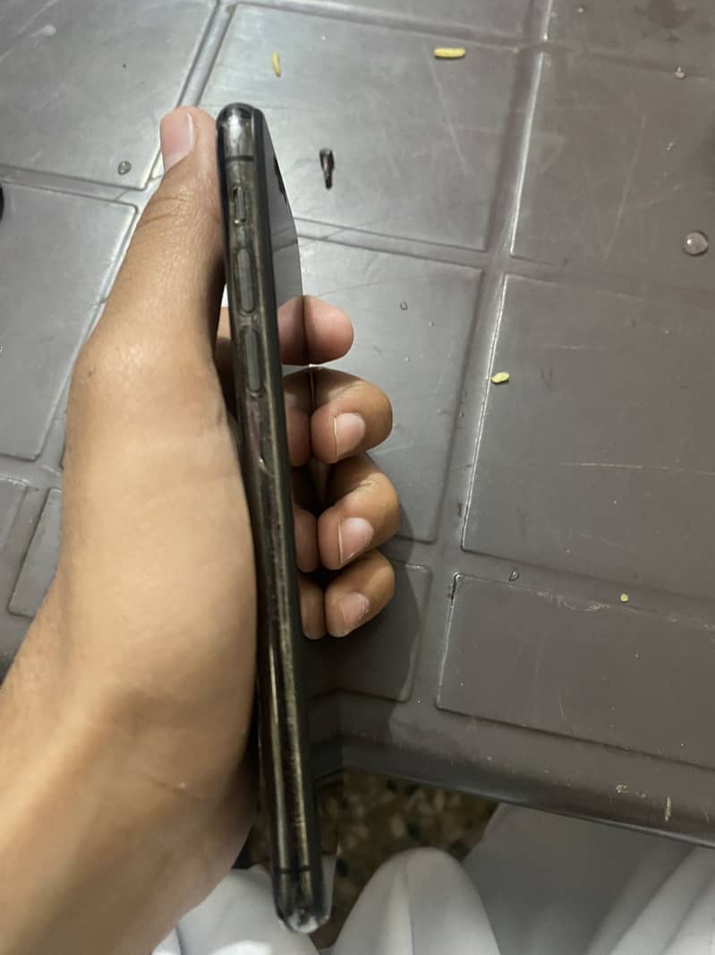Apple iPhone X 2