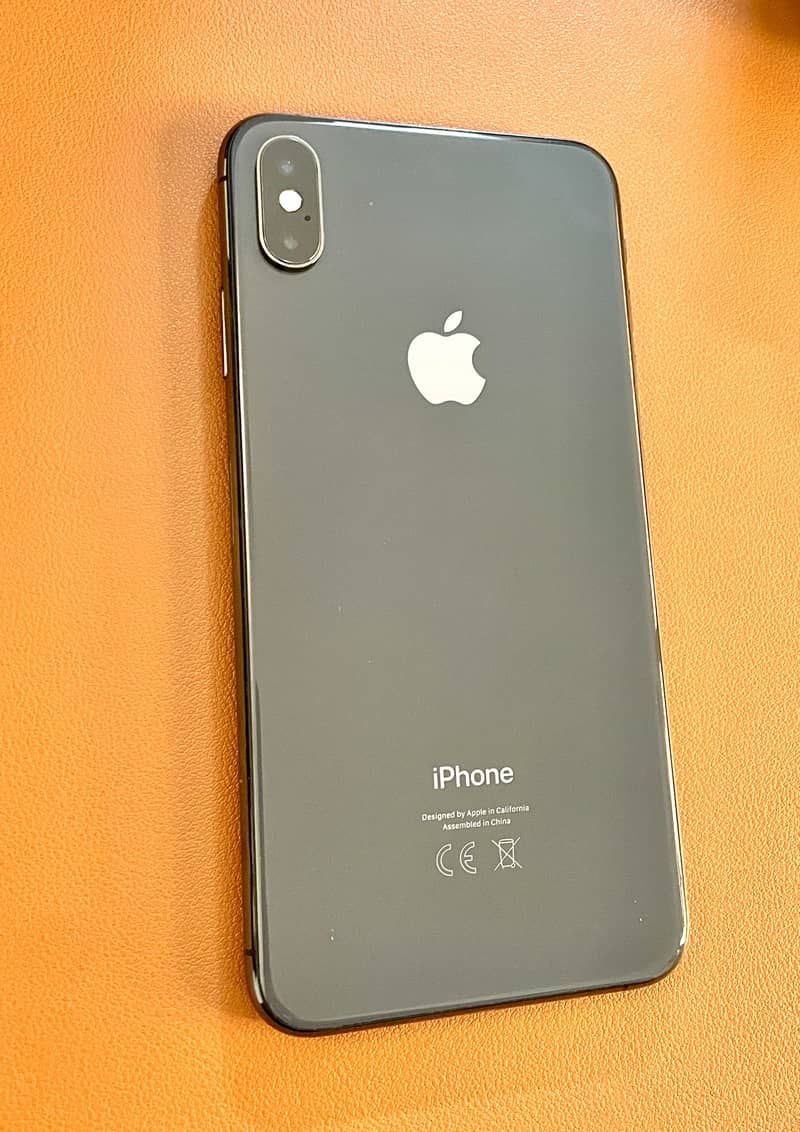 Apple iPhone XS Max 2