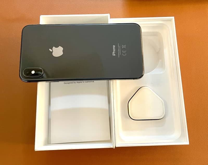 Apple iPhone XS Max 6
