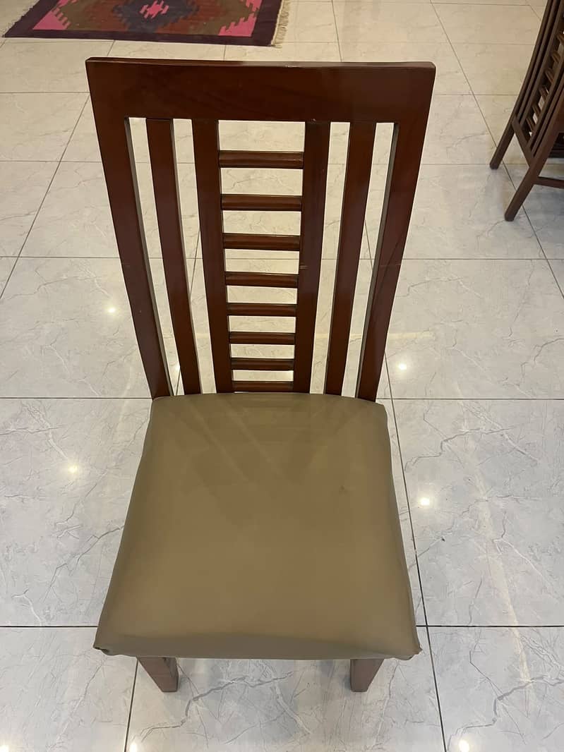 Dining table with 6 chairs 0