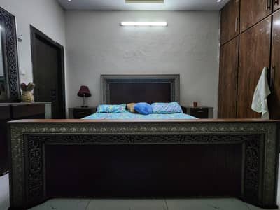 King size bed set