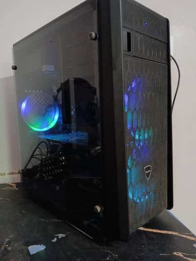 Budget PC/DESTOP | GTX 560 Ti | 16GB RAM | 120GB SSD + 500GB HDD | RGB