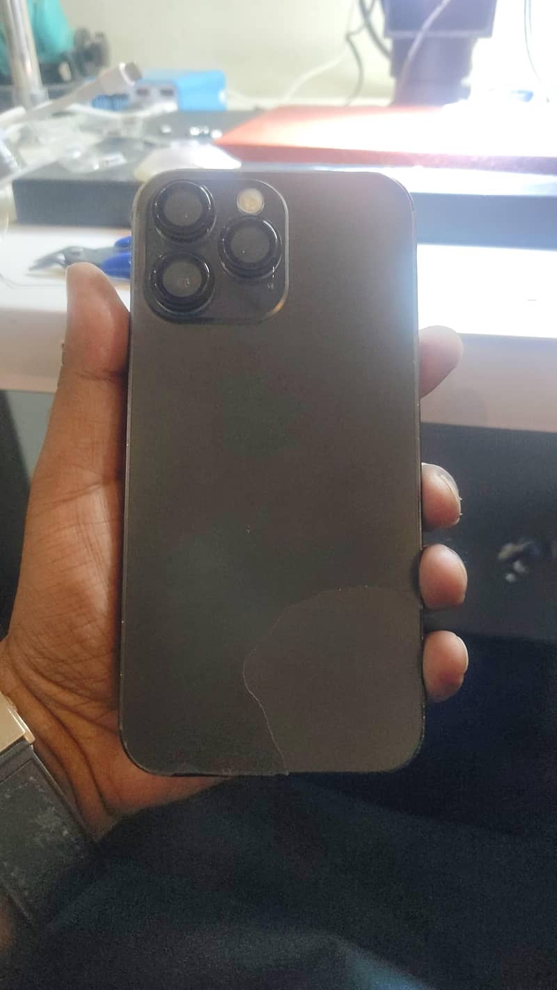 Apple iPhone 14 Pro Max 0