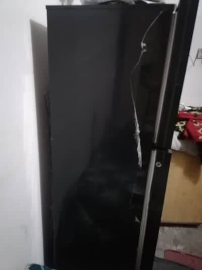 Pel Refregerator condition used like new