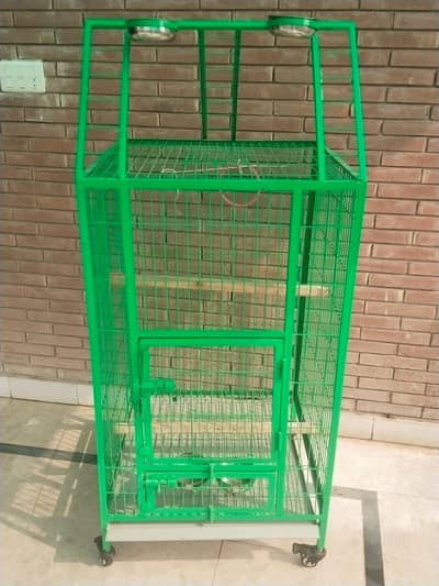 ۔ cage. طوطوں کا پلے ٹاپ اور پہیوں والا بڑا پنجرا