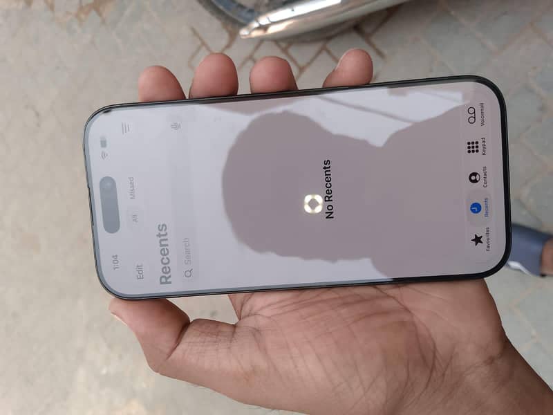 Apple iPhone 16 Pro 4