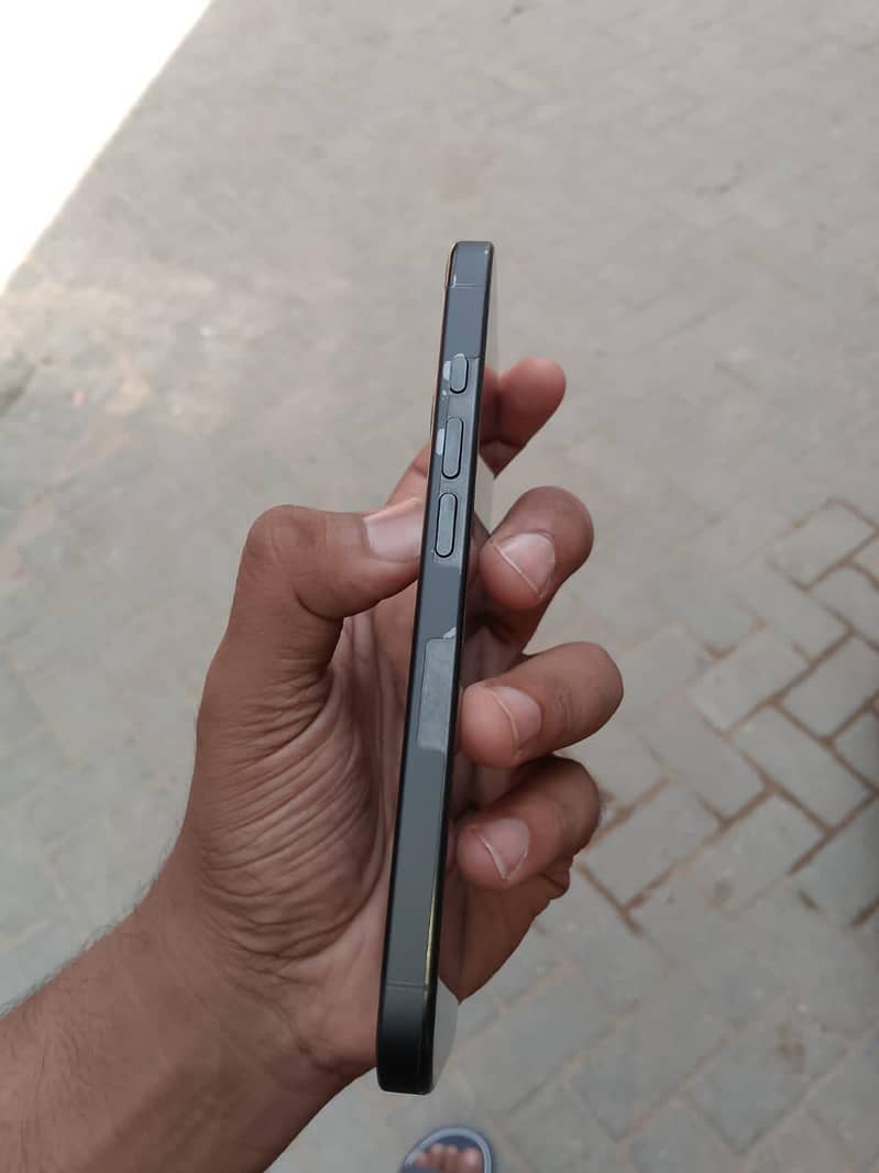 Apple iPhone 16 Pro 6