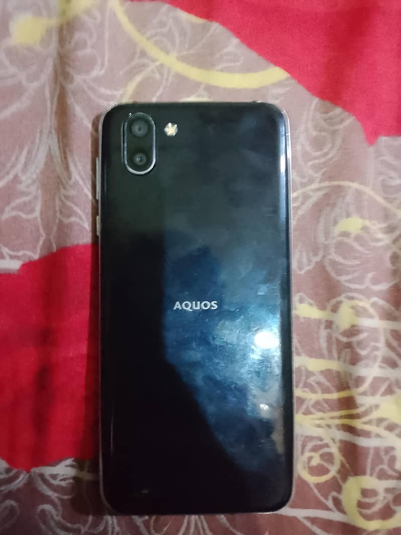 Sharp Aquos R2 2