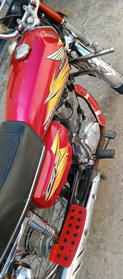 Honda 125CG Golden number  2021 model
