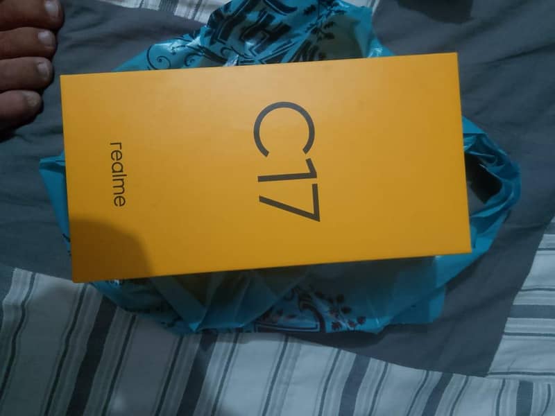 Realme C17 0