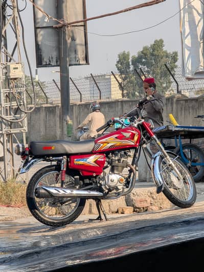 Honda 125 2025 modal good condition 12000 km drive 19000'0