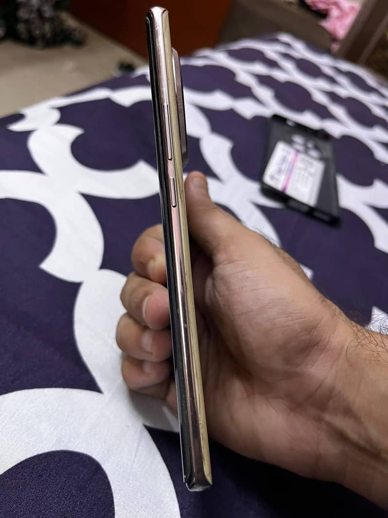 Tecno CAMON 30S 1