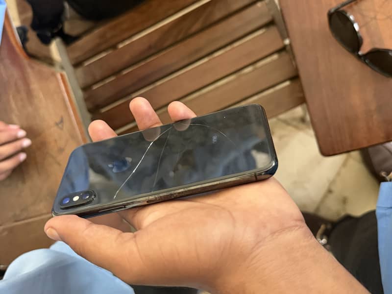 Apple iPhone X 13