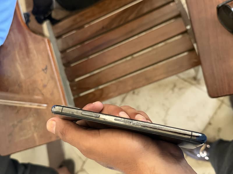 Apple iPhone X 14