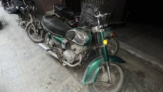 ROAD MASTER 200cc Honda mint condition