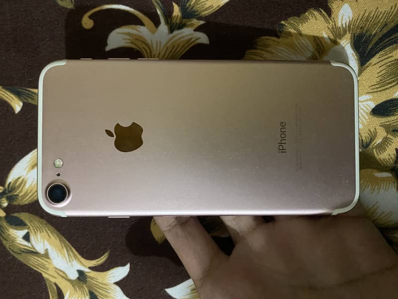 Apple iPhone 7 2