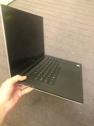 Dell precision 5530 i7-8850H | 4GB GPU NIVDIA QUADRO P1000 |256 GBNVME