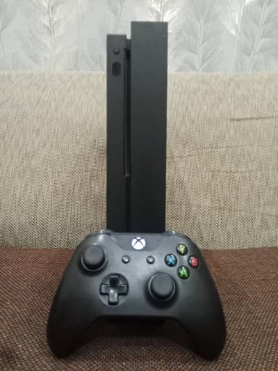 Xbox one x DDR 12 GB RAM Native 4K gameplay 1 Terabyte