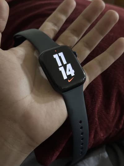 Apple watch series 8