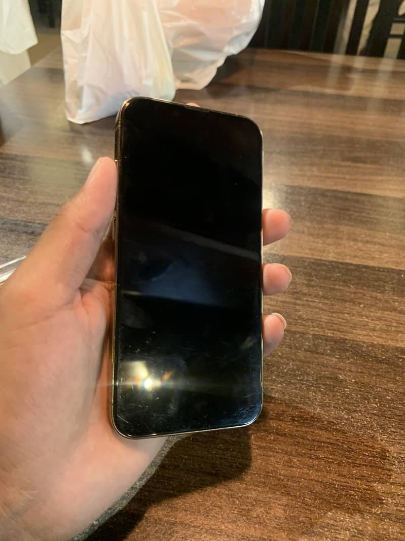 Apple iPhone 13 Pro 3