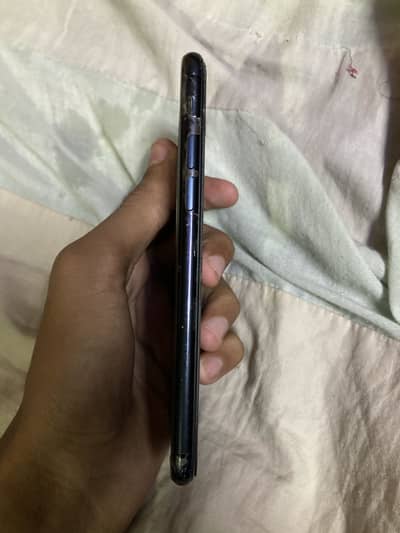Apple iPhone SE with box + colling fan gift